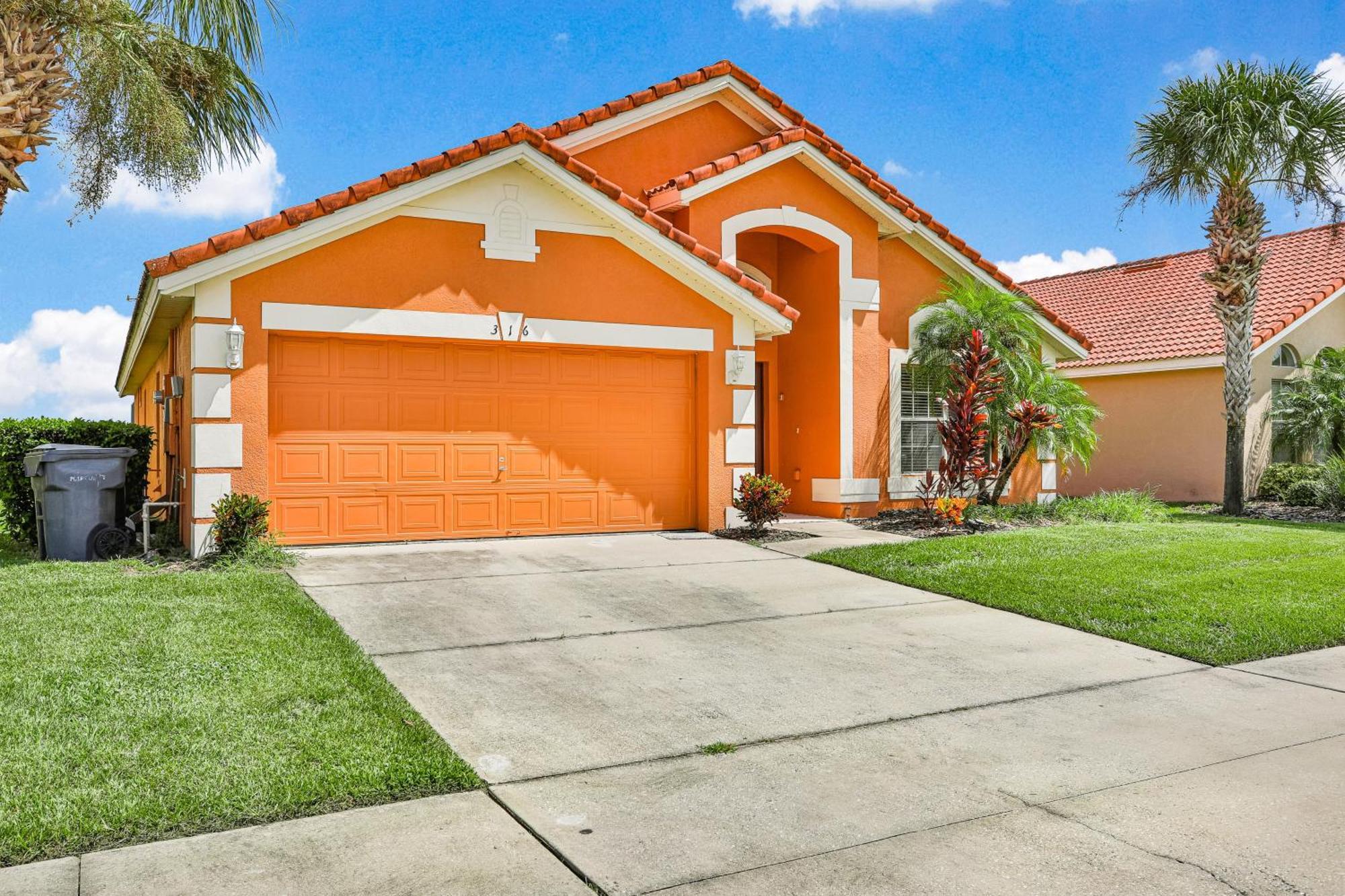 Sunny Neighbor Holiday home